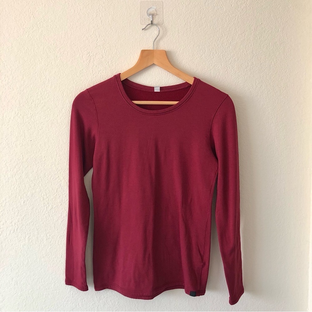 UNIQLO Heattech Ultra Warm Long Sleeve Shirt - Women’s M